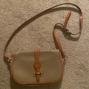 Vintage crossbody Dooney and Bourke